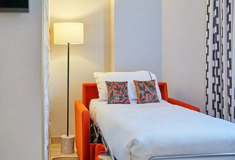 هتل Hesperia Sevilla