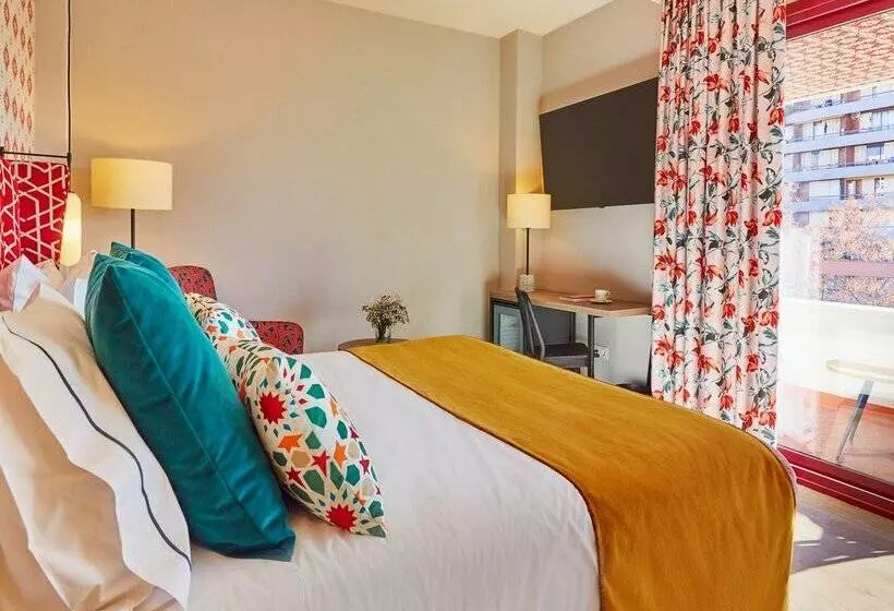 هتل Hesperia Sevilla