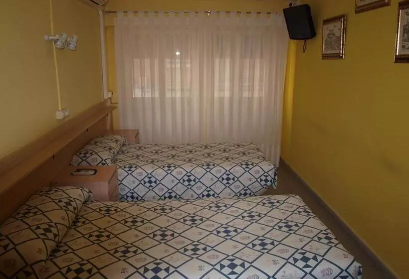 Отель Hostal San Jorge
