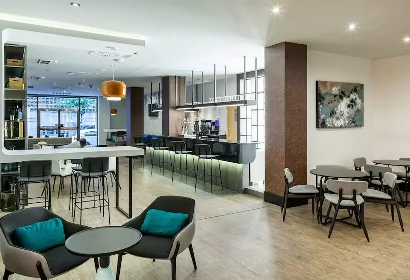 בית מלון כפרי Ilunion Bilbao