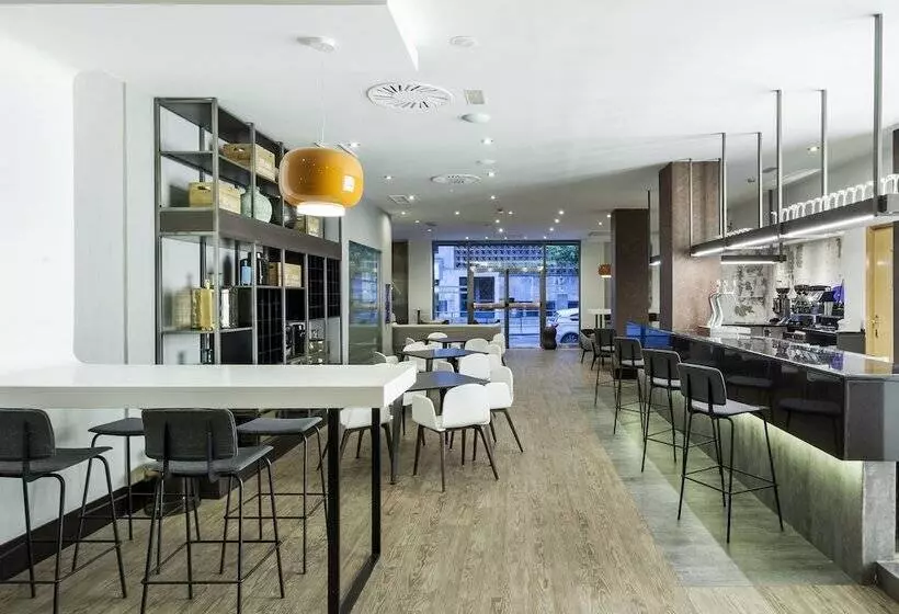 בית מלון כפרי Ilunion Bilbao