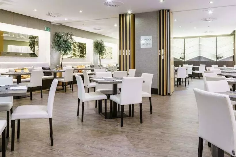 בית מלון כפרי Ilunion Bilbao