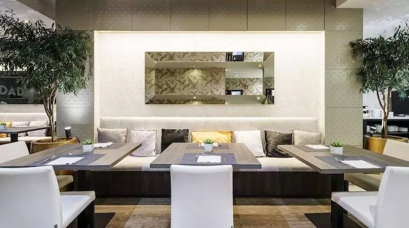 בית מלון כפרי Ilunion Bilbao