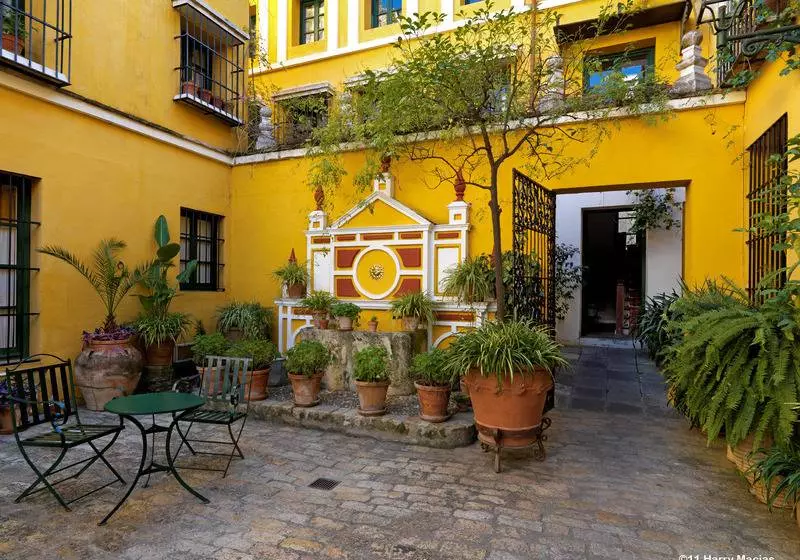 هتل Las Casas De La Judería