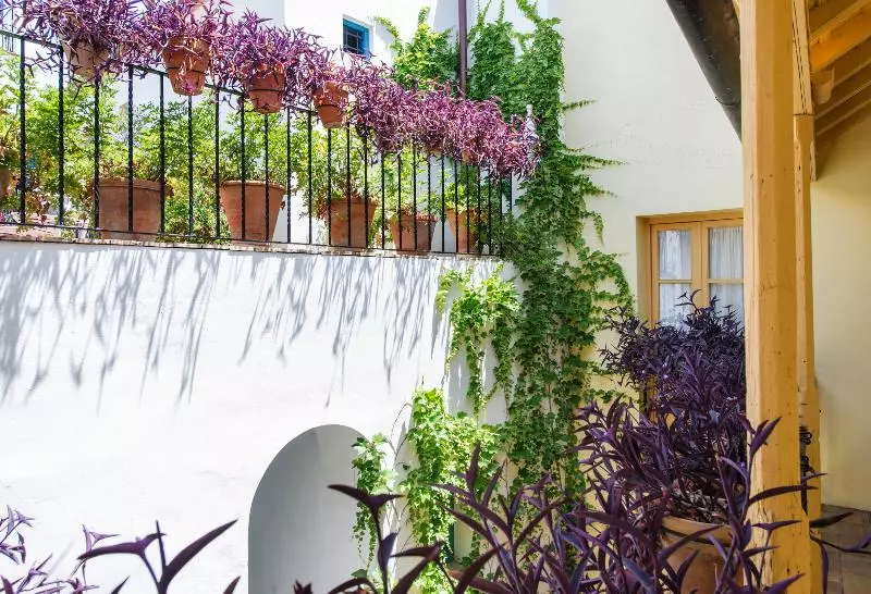 هتل Las Casas De La Judería