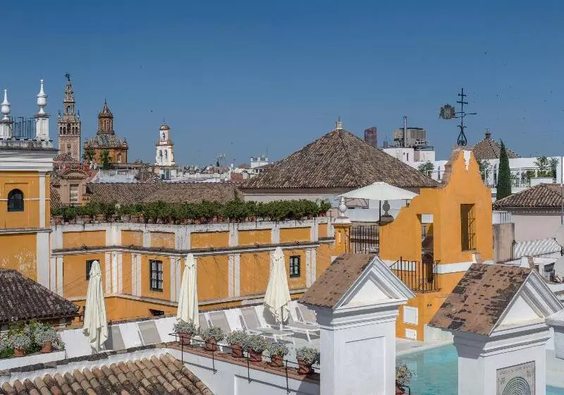 هتل Las Casas De La Judería