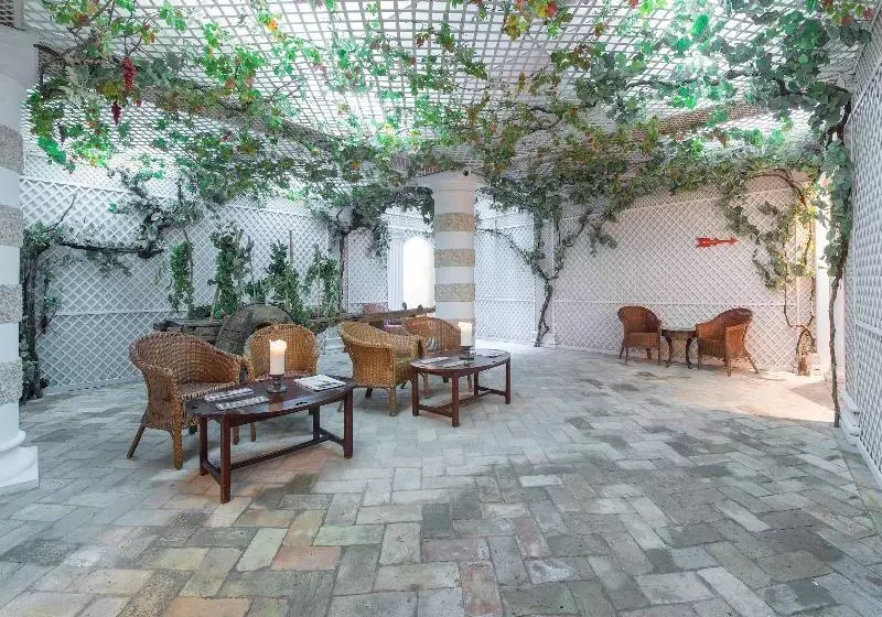 هتل Las Casas De La Judería