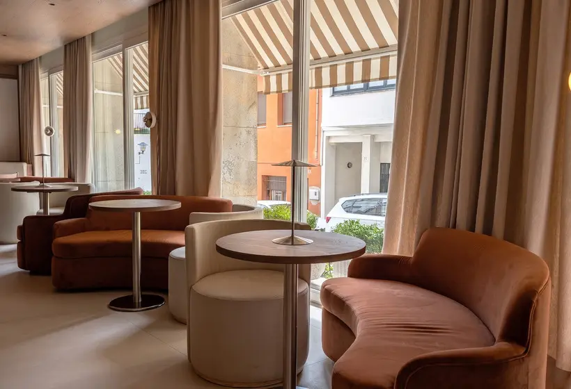 Hotel Medium Montecarlo