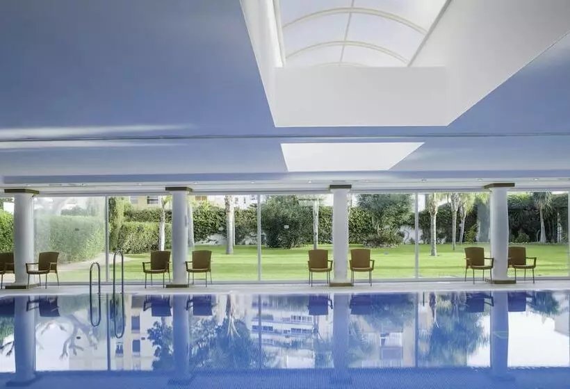 Hotel Monarque Cendrillon