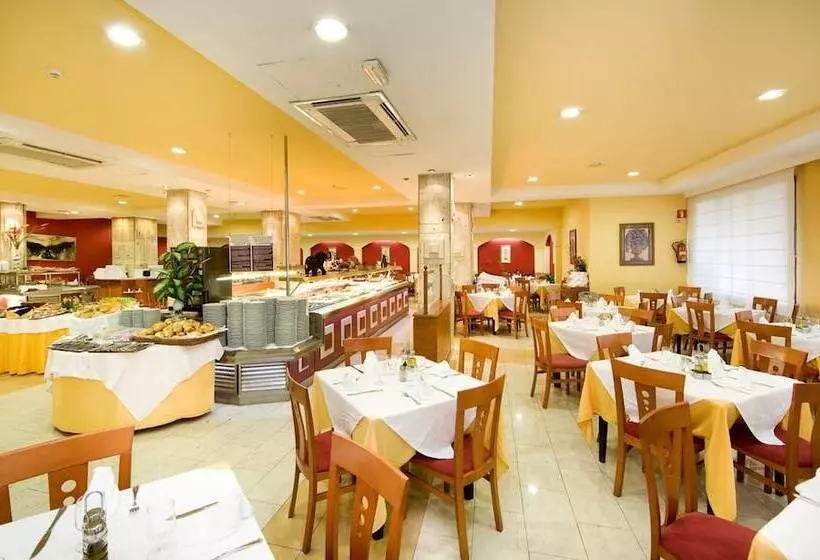 Hotel Monarque Cendrillon