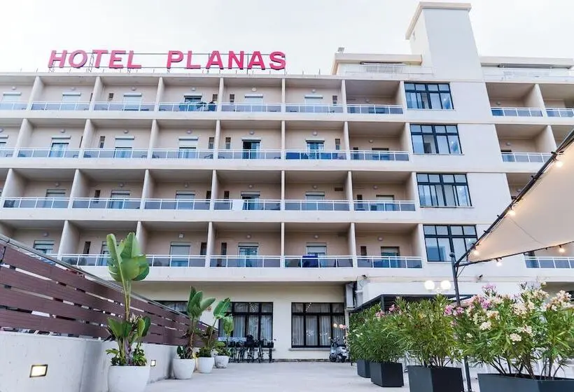 ホテル Planas