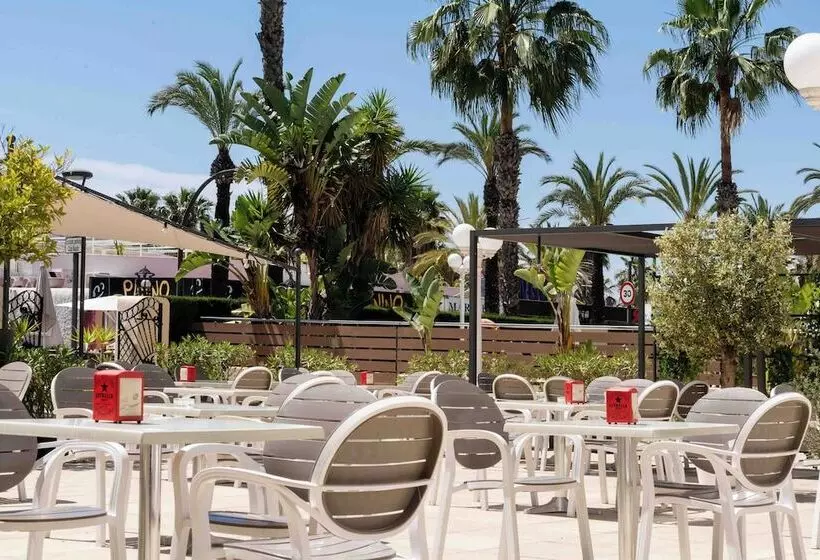 Hotelli Planas