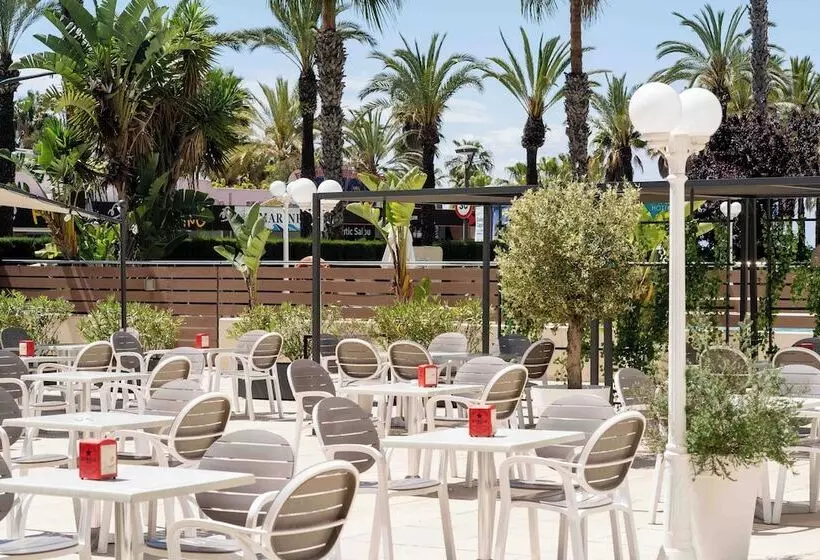 Hotelli Planas