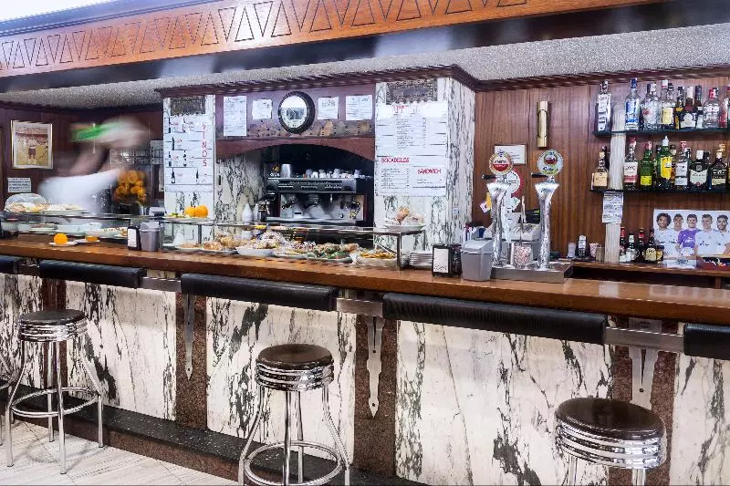 فندق Residencia Castellano I