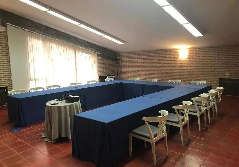 호텔 Resort El Montico