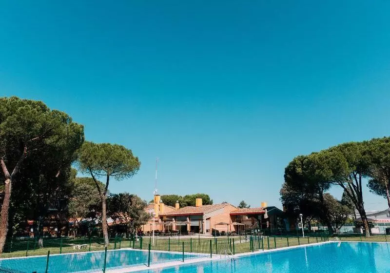 호텔 Resort El Montico