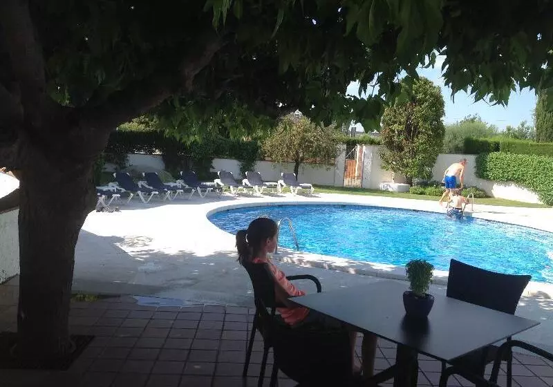 ホテル Restaurant Bon Retorn