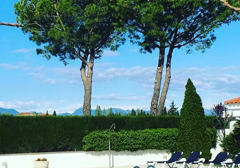 ホテル Restaurant Bon Retorn