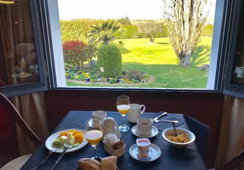 ホテル Restaurant Bon Retorn