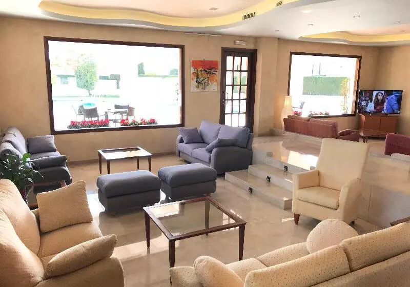 ホテル Restaurant Bon Retorn