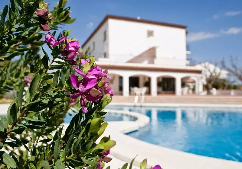 ホテル Restaurant Bon Retorn