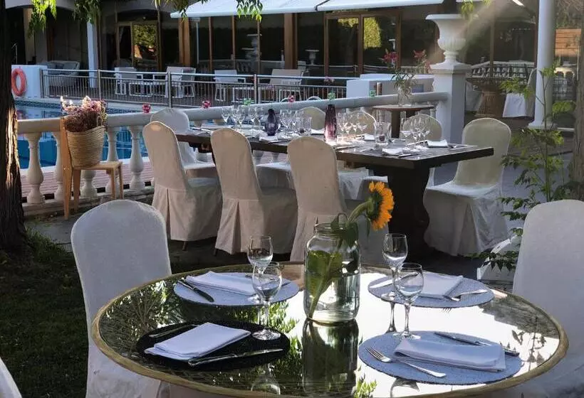 Hotelli & Restaurant Figueres Parc