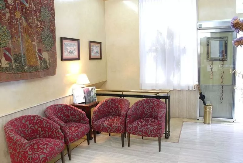 هتل Reyes Catolicos