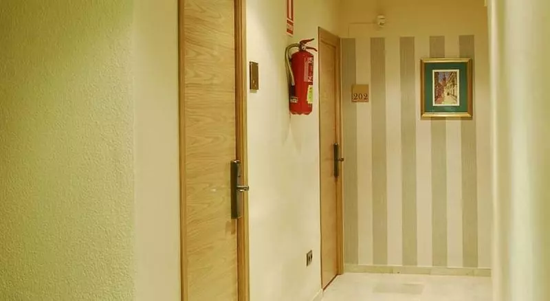 هتل Reyes Catolicos