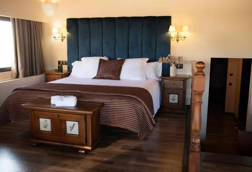 هتل Roger De Flor By Seleqtta