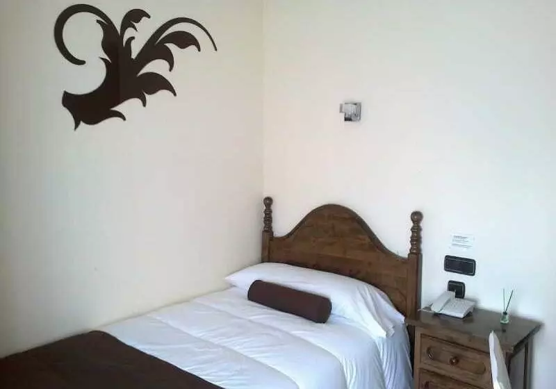 فندق Emperatriz Ii