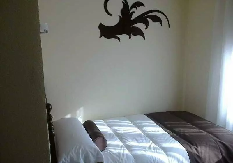 فندق Emperatriz Ii