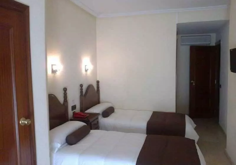 فندق Emperatriz Ii