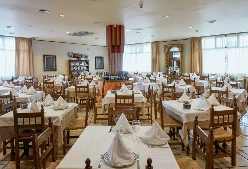 فندق Hostal Doña Juana