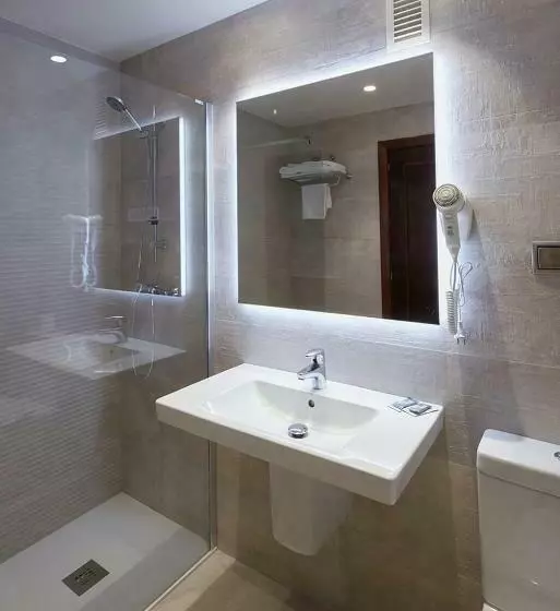 فندق Hostal Doña Juana