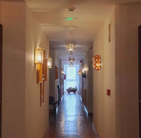 فندق Hostal Doña Juana