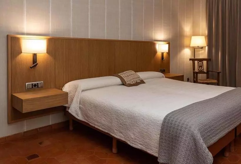 فندق Hostal Doña Juana