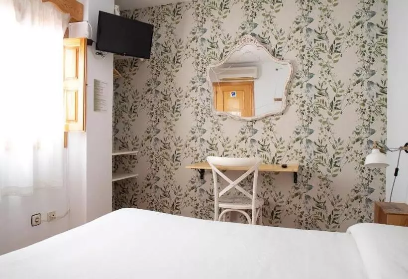 酒店 Hostal El Pozo