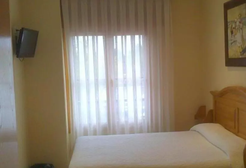 Отель Hostal Puerta La Villa