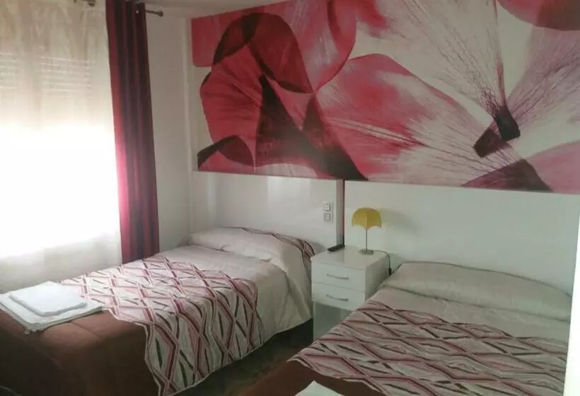 فندق Hostal Texas 2