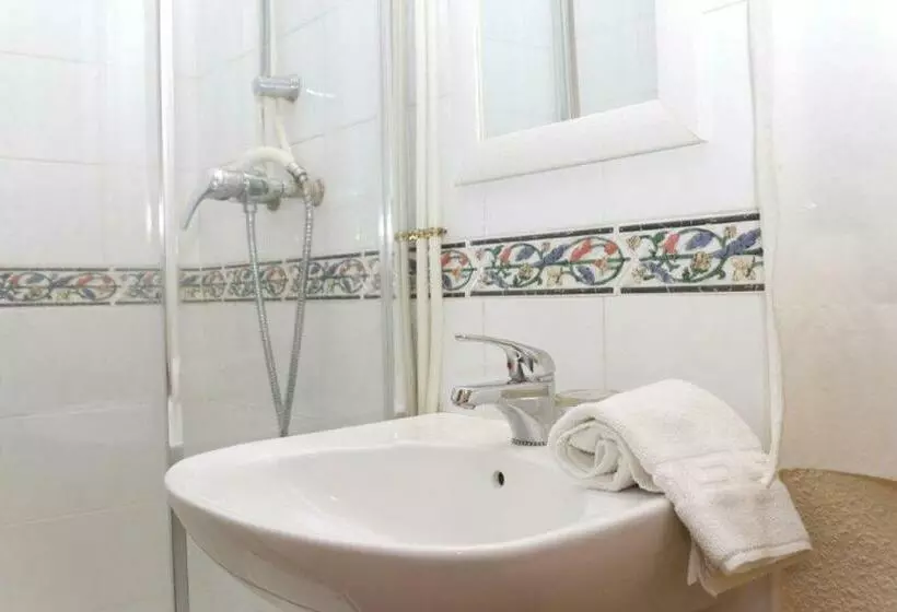 فندق Hostales Sol Cristina Y Sol Cristina Dos