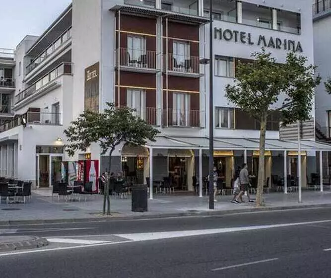 فندق Marina