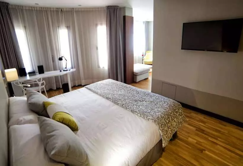 فندق Parque Real