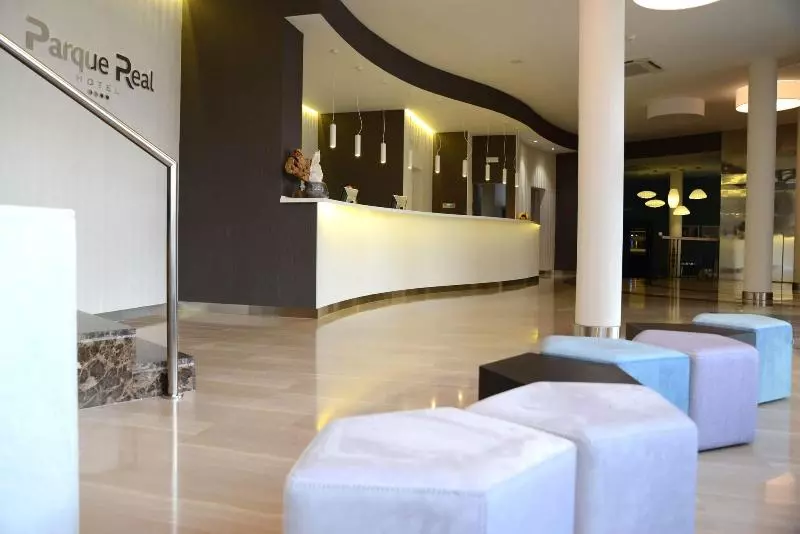 فندق Parque Real