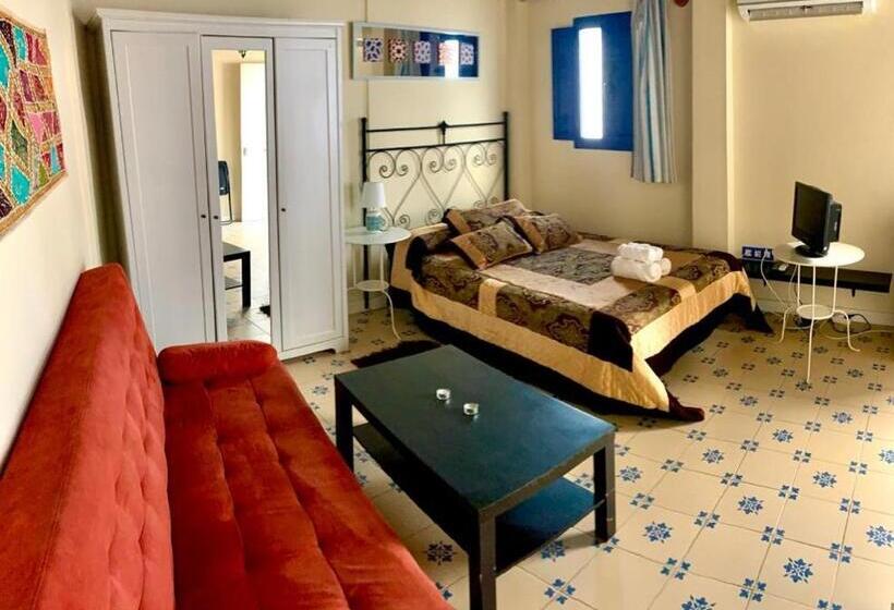 هاستل Antilla Riad