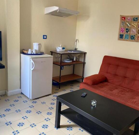 هاستل Antilla Riad