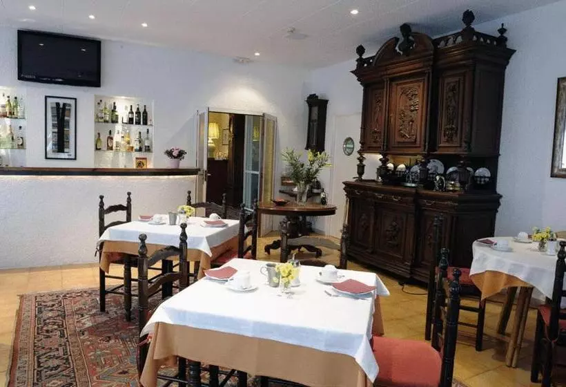 Hostal Residencia Catalina