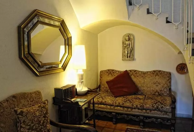 Hostal Residencia Catalina