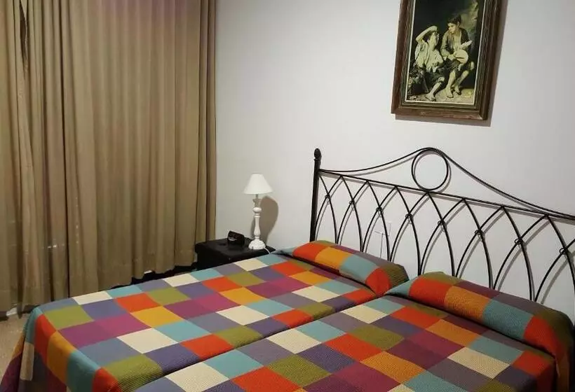 Hostal Residencia Catalina