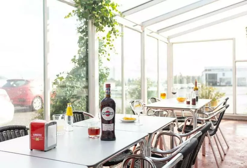 Отель Canaima Bruma 1,5 K Camino