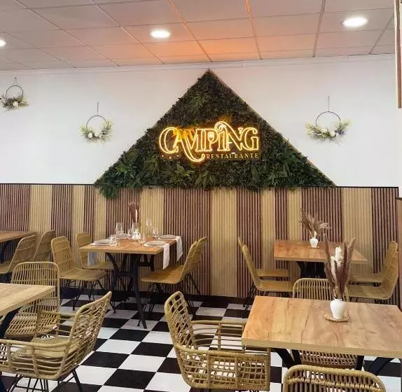 ホテル Habitaciones Camping Ferrer